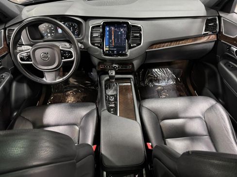 Used 2018 Volvo XC90 T6 Momentum w/ Convenience Package image 13