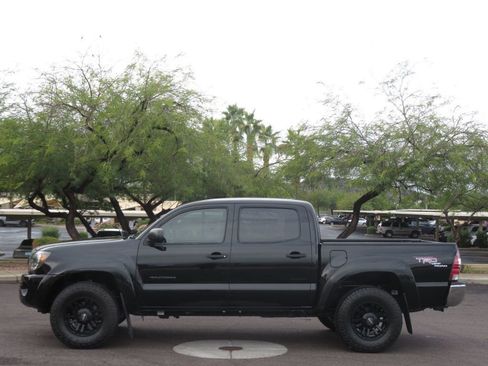 Used 2011 Toyota Tacoma PreRunner w/ TRD Off-Road Pkg w/JBL Audio image 2