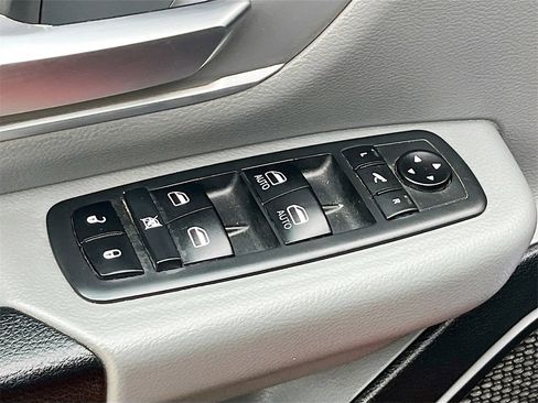 Used 2020 RAM 1500 Big Horn image 17