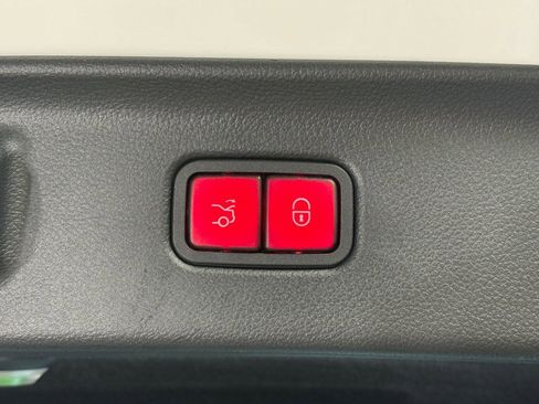 Used 2023 Mercedes-Benz S 580e S 580e w/ AMG Line image 34