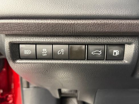 Used 2025 Toyota Camry XSE FWD image 30