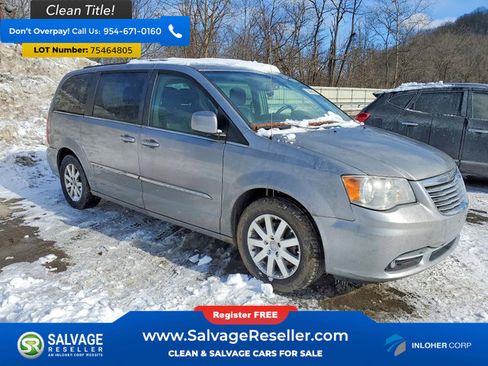 Used 2016 Chrysler Town & Country Touring image 5