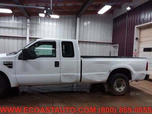 Used 2010 Ford F250 XL image 3