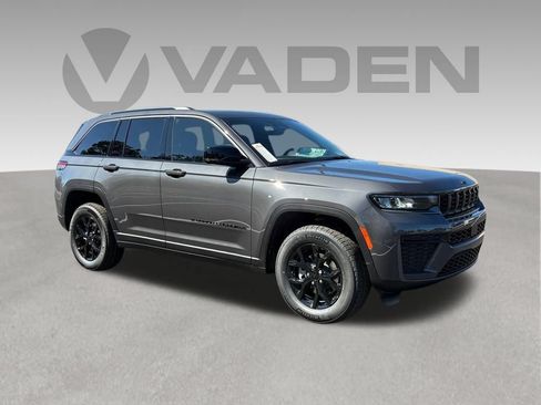 New 2026 Jeep Grand Cherokee Altitude AWD/4WD image 1