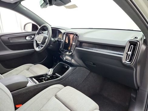 Certified 2023 Volvo XC40 Recharge Ultimate w/ Protection Package Premier AWD/4WD image 13