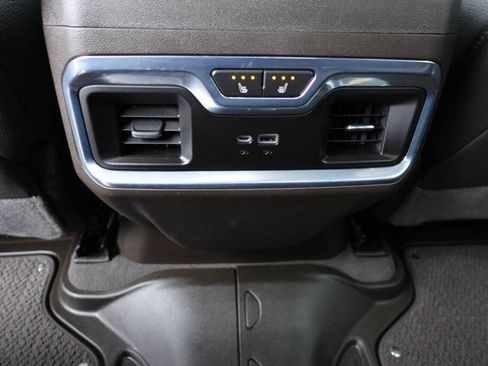 Used 2022 GMC Sierra 1500 Denali AWD/4WD image 41