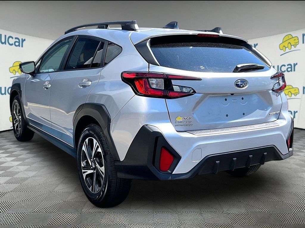 Used 2024 Subaru Crosstrek 2.0i Premium w/ Crosstrek Mirror Package AWD/4WD image 5
