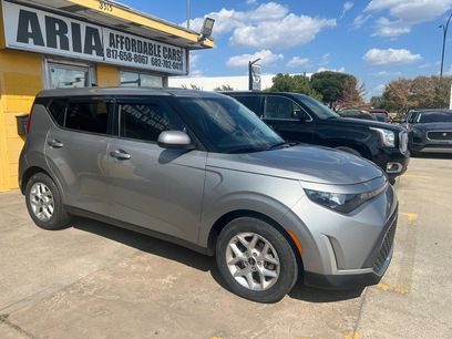 Used 2023 Kia Soul LX w/ LX Technology Package