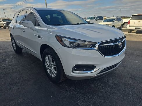 Used 2020 Buick Enclave Essence w/ Sound and Sites Package image 9