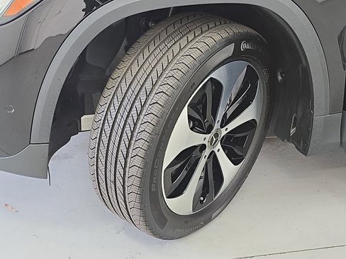 Used 2025 Mercedes-Benz GLA 250 image 33