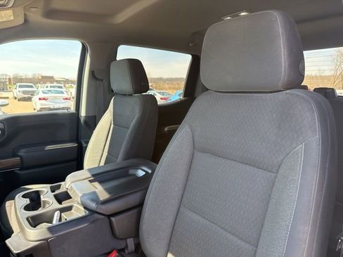 Used 2020 GMC Sierra 1500 SLE w/ SLE Value Package image 17