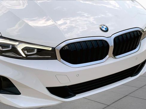 Used 2023 BMW 330i xDrive Sedan w/ Premium Package AWD/4WD image 28