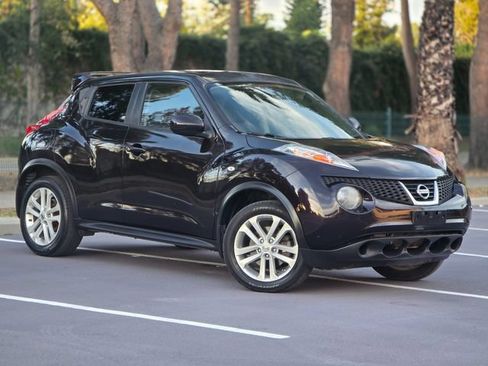 Used 2014 Nissan Juke SV FWD image 3