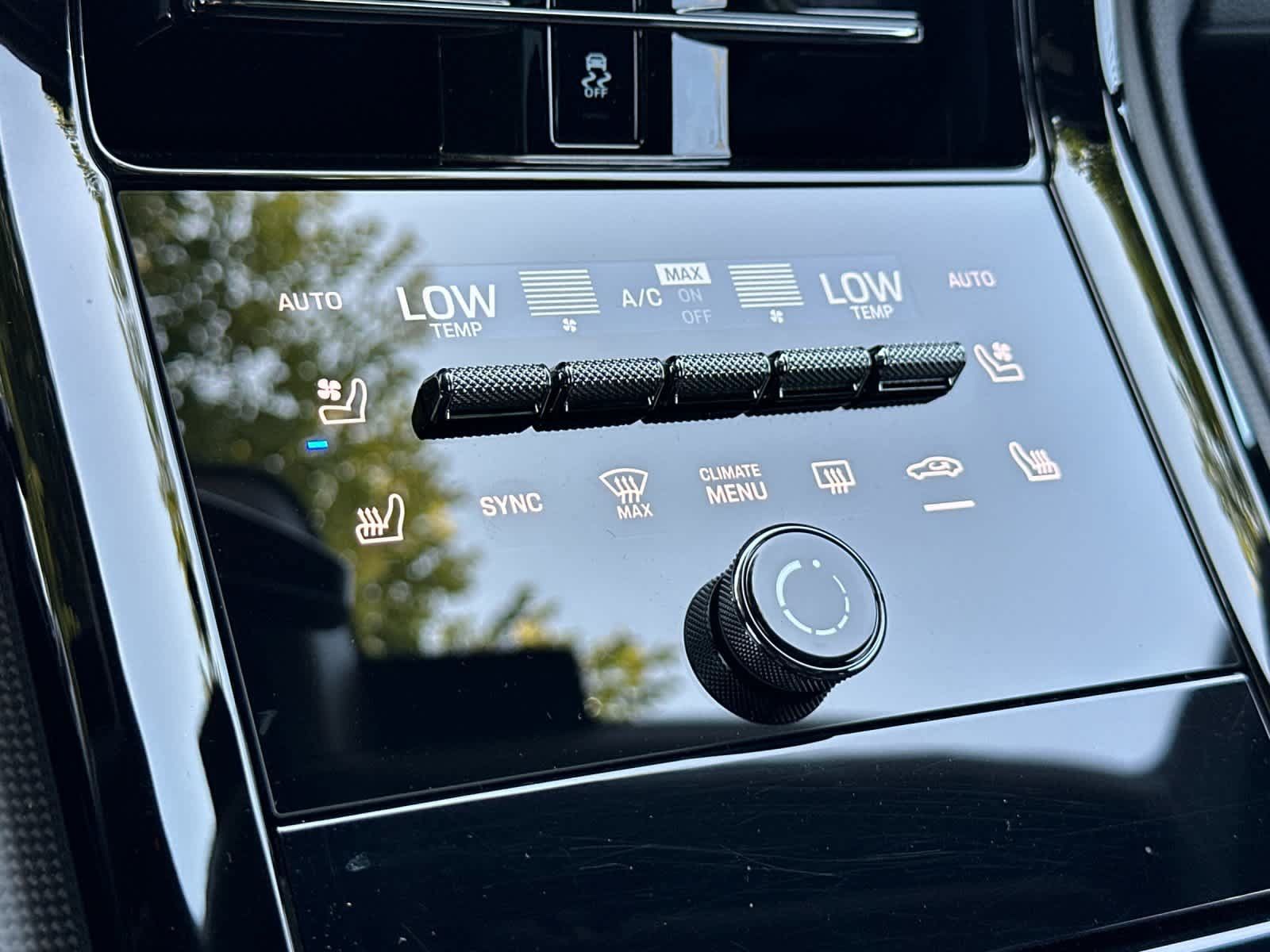 Certified 2025 Porsche Panamera 4 AWD/4WD image 23