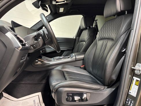 Used 2024 BMW X7 M60i w/ Executive Package AWD/4WD image 24