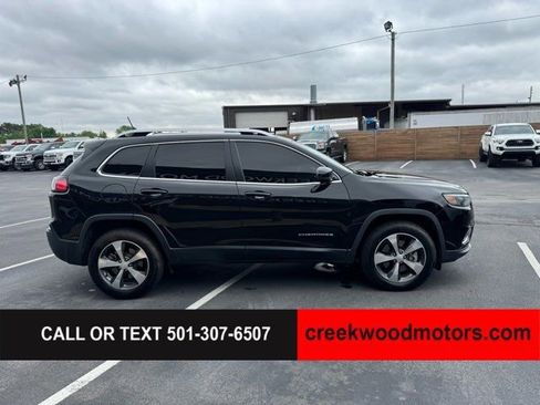Used 2019 Jeep Cherokee Limited AWD/4WD image 7