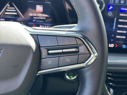 Used 2025 Chevrolet Suburban Premier image 22