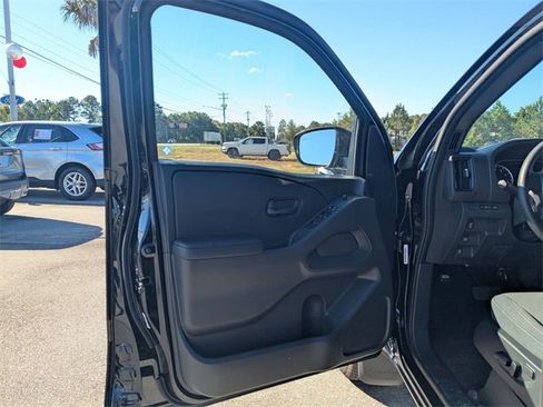New 2026 Nissan Frontier SV w/ Tow Package image 11