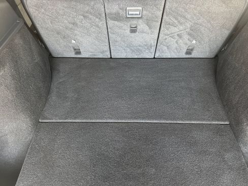 Used 2023 Tesla Model Y Long Range AWD/4WD image 19