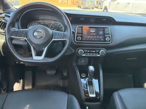 Used 2019 Nissan Kicks SR w/ SR Premium Package image 19