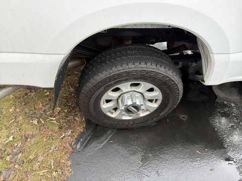 Used 2024 Ford F250 XLT image 3