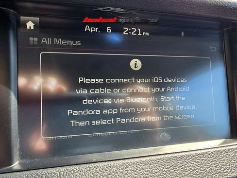 Used 2017 Kia Cadenza Premium w/ Luxury Package FWD image 24