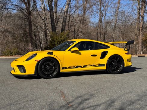 Used 2019 Porsche 911 GT3 RS image 5