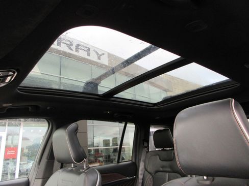 Used 2022 Jeep Grand Cherokee Summit image 19