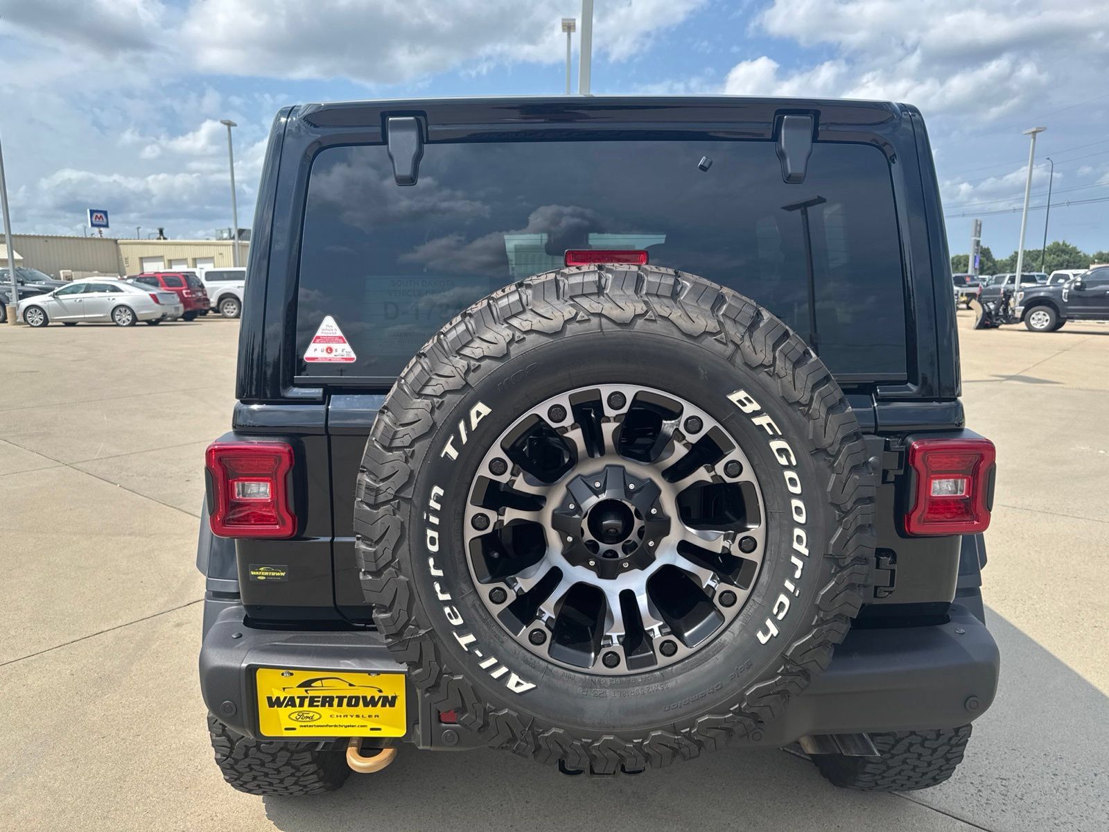 Used 2022 Jeep Wrangler Unlimited Rubicon w/ Trailer Tow Package AWD/4WD image 6