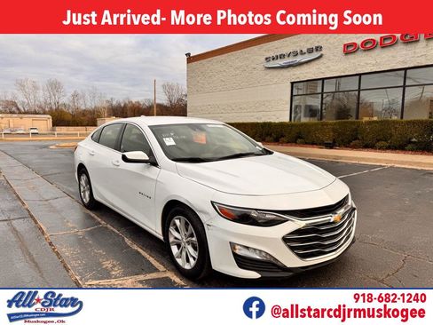 Used 2024 Chevrolet Malibu LT image 1