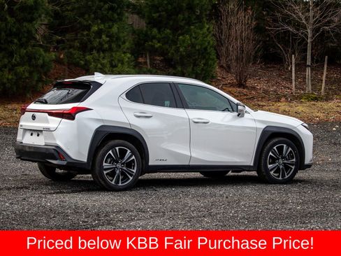 Used 2021 Lexus UX 250h 250h Base w/ Premium Package image 9