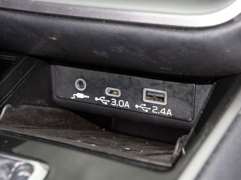 Used 2023 Subaru Outback Premium image 18