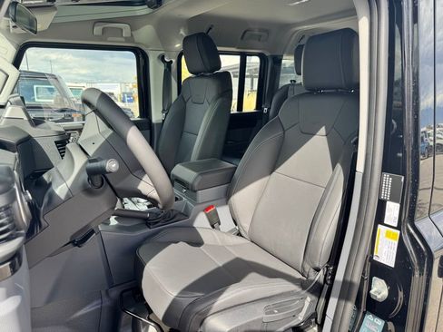New 2025 INEOS Grenadier AWD/4WD image 9