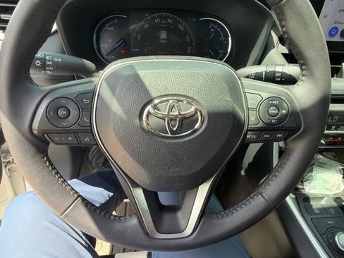 Used 2024 Toyota RAV4 XSE AWD/4WD image 16