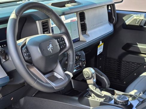 Used 2024 Ford Bronco Outer Banks image 21