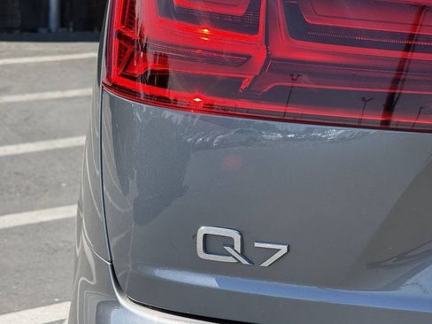 Used 2018 Audi Q7 3.0T Prestige AWD/4WD image 28