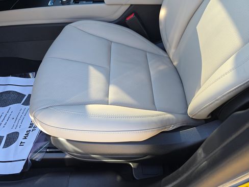 New 2026 Lincoln Corsair Reserve image 28