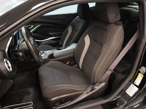 Used 2016 Chevrolet Camaro LT image 3