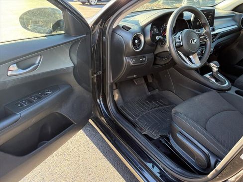 Used 2021 Kia Forte LXS image 13