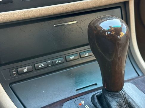 Used 2006 BMW 325Ci Convertible image 24