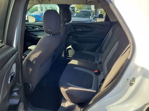 Used 2022 Chevrolet TrailBlazer LT w/ Convenience Package AWD/4WD image 11
