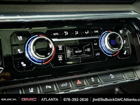 Used 2025 GMC Sierra 2500 Denali w/ Denali Reserve Package AWD/4WD image 17