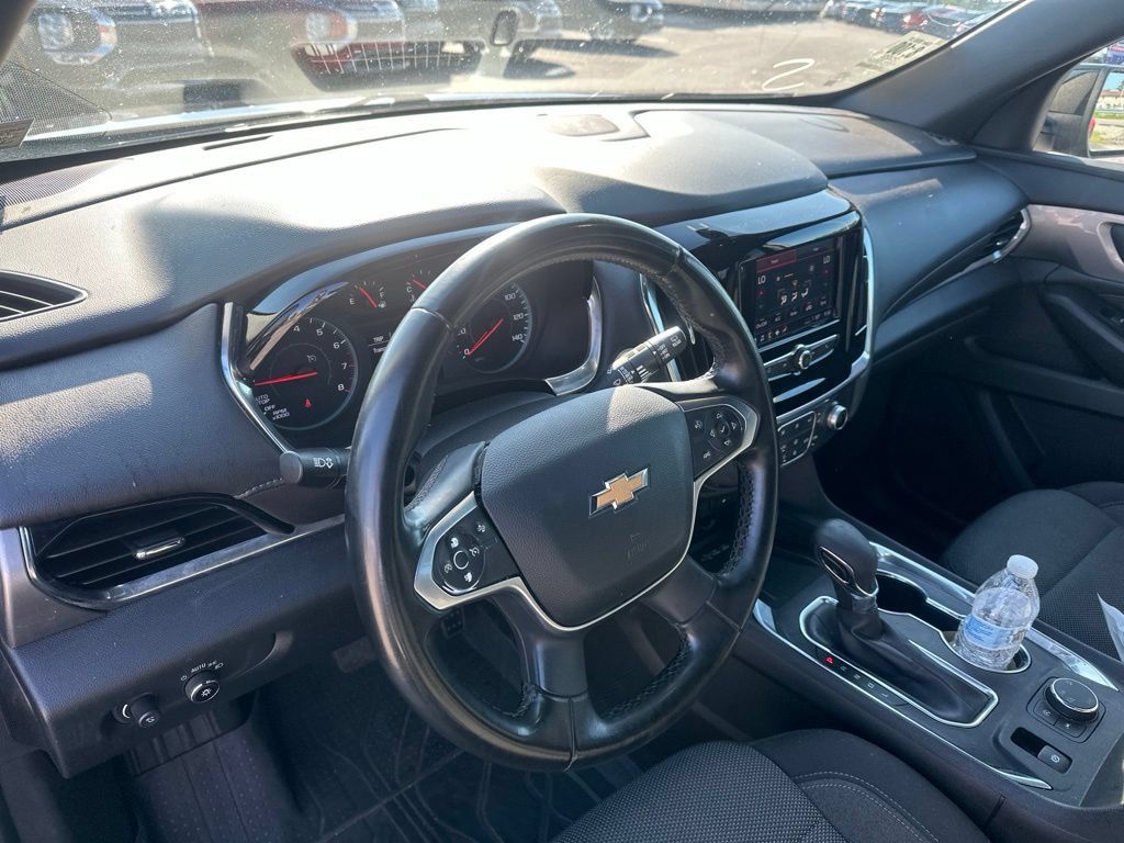 Used 2021 Chevrolet Traverse LT FWD image 14