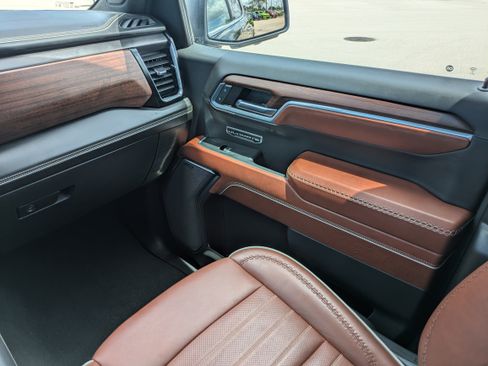 Used 2024 GMC Sierra 1500 Denali Ultimate AWD/4WD image 17