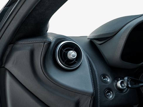 Used 2023 McLaren GT RWD image 36