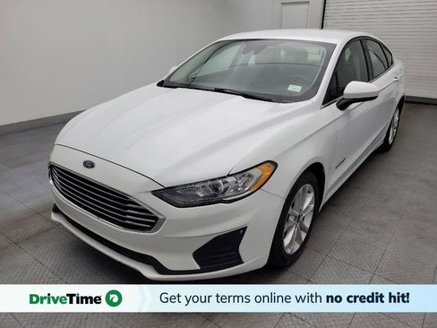 Used 2019 Ford Fusion SE image 1