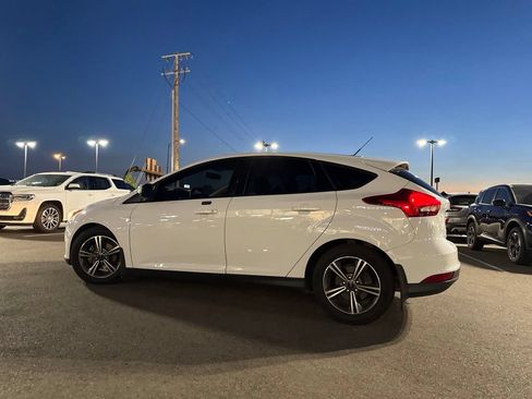 Used 2016 Ford Focus SE FWD image 13