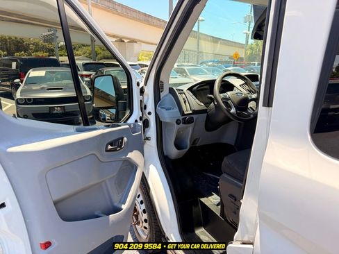 Used 2019 Ford Transit 350 XLT RWD image 18