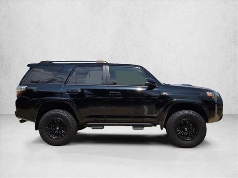 Used 2019 Toyota 4Runner TRD Off-Road Premium AWD/4WD image 4