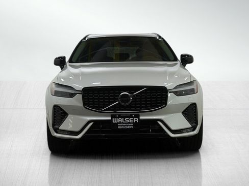 Used 2023 Volvo XC60 B6 Ultimate w/ Climate Package image 8